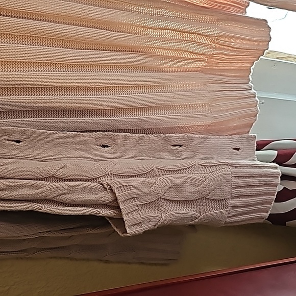 UEU powder pink cable knit cardigan - Picture 8 of 9